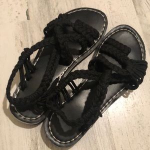 Strappy black flat sandals size 7 braided strappy